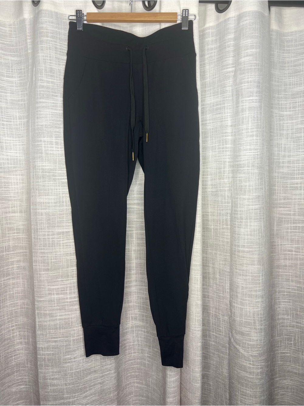 Maven Thread Black Sweatpants